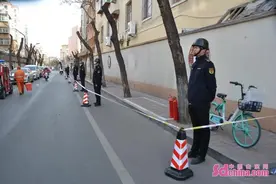 济南市中区开年高空“第一拆”! 为市民群众生命安全保驾护航图片