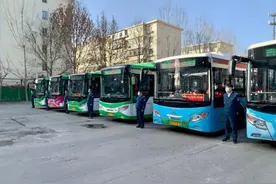 注意！明日起，石家庄公交分步有序恢复73条公交线路图片