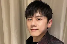 张杰晒自拍胖一圈 疑陪怀二胎妻子谢娜养出幸福肥图片