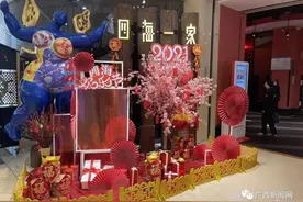 南宁市一知名自助餐厅被曝使用变质三文鱼、徒手做蛋糕？商家回应……图片