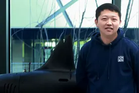 一家“挖掘机式”使用，“汽车式”研发的水下机器人公司图片