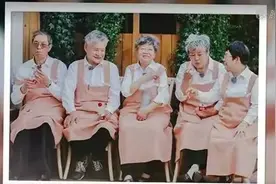 家里老人有这些表现的……要小心！可能是老年痴呆前兆图片