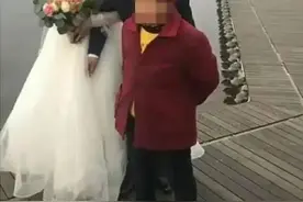 强挡新人拍婚纱照讨喜钱，69岁老太被拘留图片