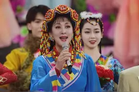 宗庸卓玛唱红歌、王砚辉演绎抗疫故事……牛年春晚舞台上的云南风情图片