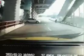 重庆男子要出租车开快点遭拒，下一秒的哥猛打方向！乘客吓得多给10元图片