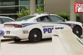 又一起判了！给暴力执法的美国白人警察定罪有多难？视频封面