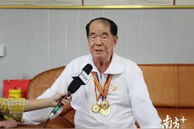 全国脱贫攻坚先进个人梅州丰顺乡贤许应裘：生命不息，奉献不止图片