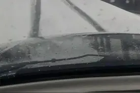 太突然！花果山迎来飘雪图片