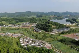 贫困村变形记：从“勤快但赚不了钱”，到人均收入翻倍剑指4A级景区图片