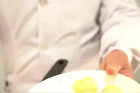 初春的味道丨元宵节吃元宵：“滚”出来的团团圆圆视频封面