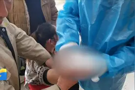 危险！家用绞肉机“咬”手 青岛一女子紧急求助消防救援站图片