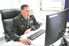 全国人大代表、陆军工程大学教授张雄伟：争当信息战场“拓荒者”图片
