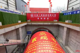 成都将多一条地面上的“地铁”图片