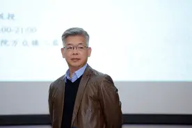 “十四五”期间，看中国经济如何驭浪前行？——专访北京大学国家发展研究院副院长黄益平图片
