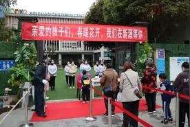 牛年开学第一天，这些萌娃欢乐返园啦图片