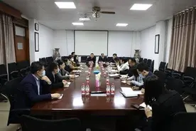 山大二院党委书记柳丽华开展机关作风调研图片
