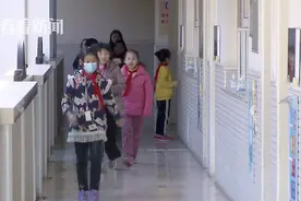 在学校就能把作业做完 家长点赞小学课后服务图片