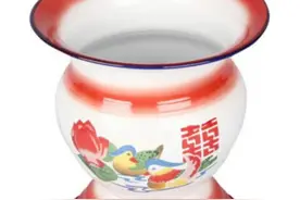 好家伙！中国痰盂海外华丽转身，这些人居然用它吃饭……图片