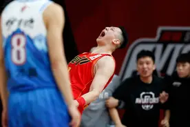 深圳男篮再演经典绝杀，沈梓捷笑言：以后得信命了图片