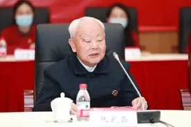 “90后”对话“90后”：老战士们与复旦学子座谈图片