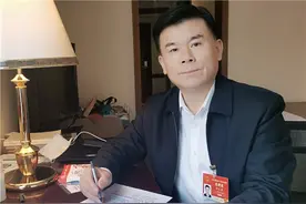 为乡村振兴贡献代表力量——访全国人大代表、淄川区双杨镇赵瓦村党委书记、村委会主任李久存图片