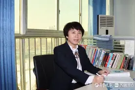 沾化一中巾帼教师展风采，三尺讲台守护桃李盛开图片