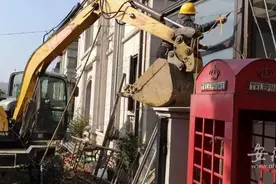 合肥一别墅区违建被依法拆除 蜀山区两天拆除3个别墅区14处违建图片