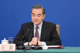 疫情对中俄关系有何影响？王毅：“中俄组合”团结如山，始终是世界和平稳定的中流砥柱图片