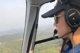 90后女飞行员：追风逐云 爱在蓝天图片