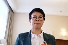 对话雷冬竹：罕见病防控应关口前移，扩大医保报销范围视频封面