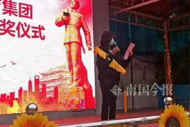 做好事失主送复习题，你们想知道柳州7岁小男生拾金不昧的后续来了图片