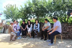 最美女人花——阿荣旗妇联主席孟楠获“全国巾帼建功标兵”殊荣图片