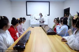 北京：着一席云裳，邂逅另一个自己图片