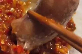 正宗简易版万能辣椒酱做法，最关键的是一学就会图片