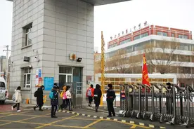 时隔两年，教育部再次发文！手机禁入课堂怎样拿出最优解？图片