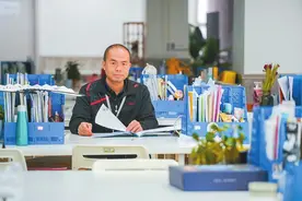深藏不露的诗坛“扫地僧”：从外卖小哥到老师的诗样逆袭图片