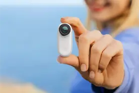 影石发布拇指防抖相机GO 2：仅重26.5g 随处可安图片