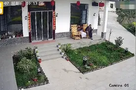 外地儿女为父母花45万在老家盖房，监控拍下院中一幕走红全网图片