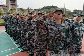 钦州市灵山县：组织预定新兵开展役前教育训练图片