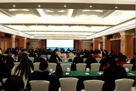 45秒｜直达乌鲁木齐！临沂今年将开通8条旅游专列线路视频封面