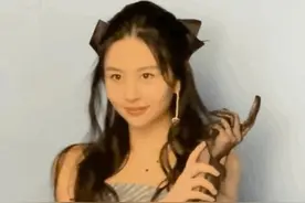 邱淑贞20岁女儿写真大片花絮曝光 完美继承妈妈基因图片