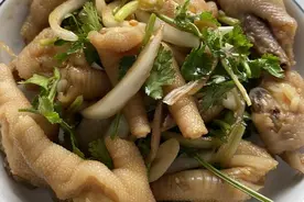 酸甜可口——凉拌鸡爪图片