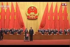袁秀丽 ‖ 风雨彩虹 铿锵玫瑰图片
