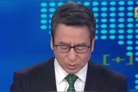 泪目 留守儿童说想叫老师一声爸爸图片