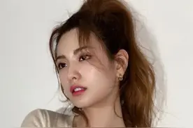 韩国女艺人NANA社交网络发照秀完美比例身材图片