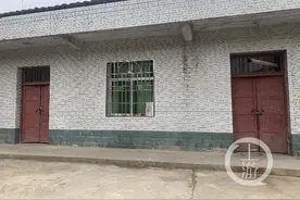 庞麦郎在派出所里对警察说：我马上要出国当总统了图片