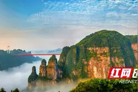 世界精品 时代标高——写在湘西州矮寨·十八洞·德夯大峡谷景区正式成为国家5A级旅游景区之际图片