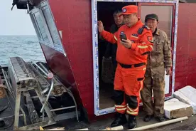 青岛西海岸新区皓翔海上救援中心成功搜救故障渔船图片