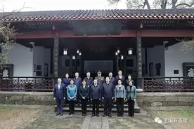 省委书记许达哲主讲党史学习教育党课，为何引用毛泽东这3句诗图片