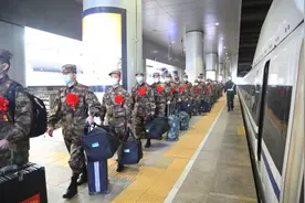 多图直击！北京海淀区送新兵，场面让人热血沸腾图片